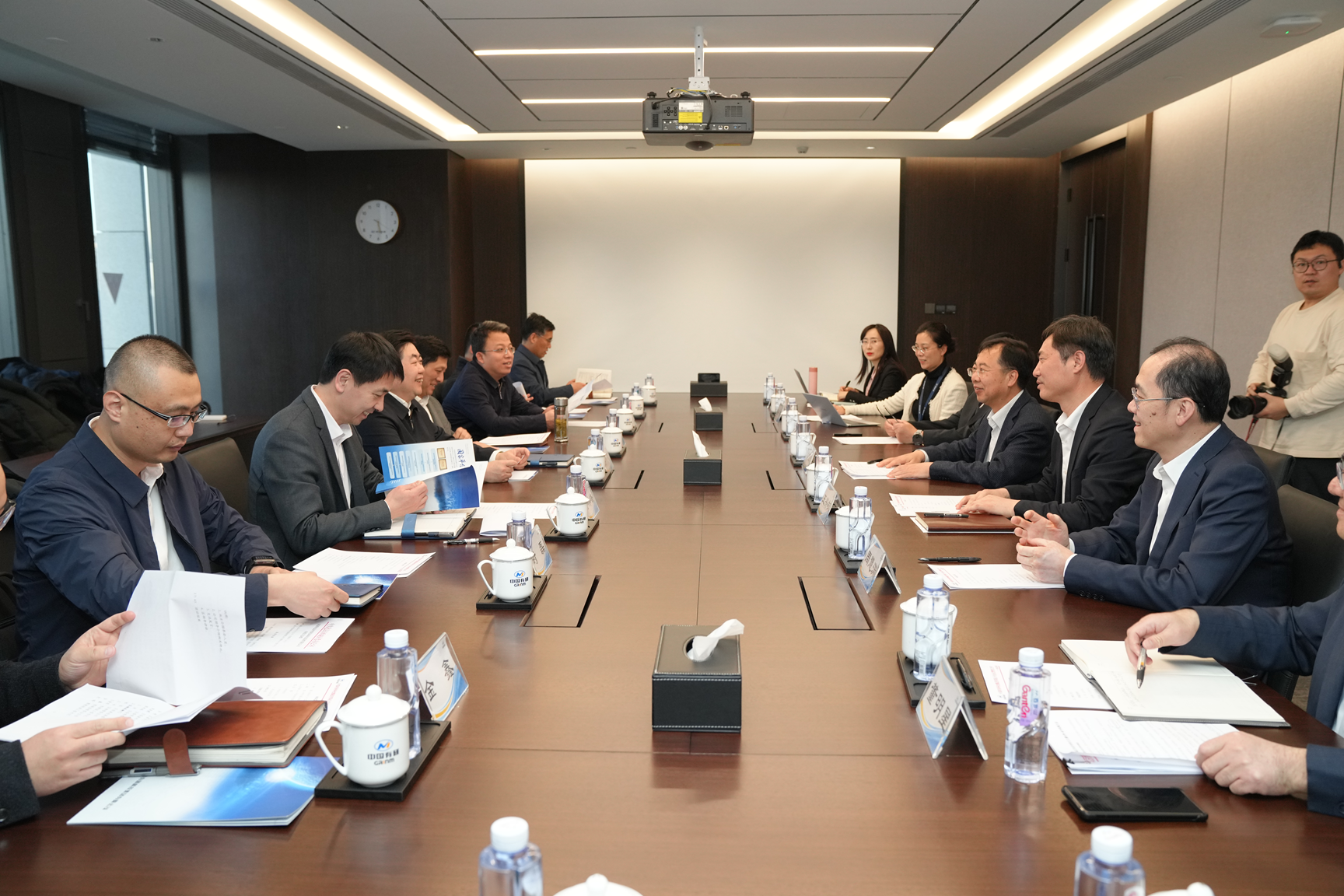 西城区委书记孙硕一行到访中国凯发K8新材